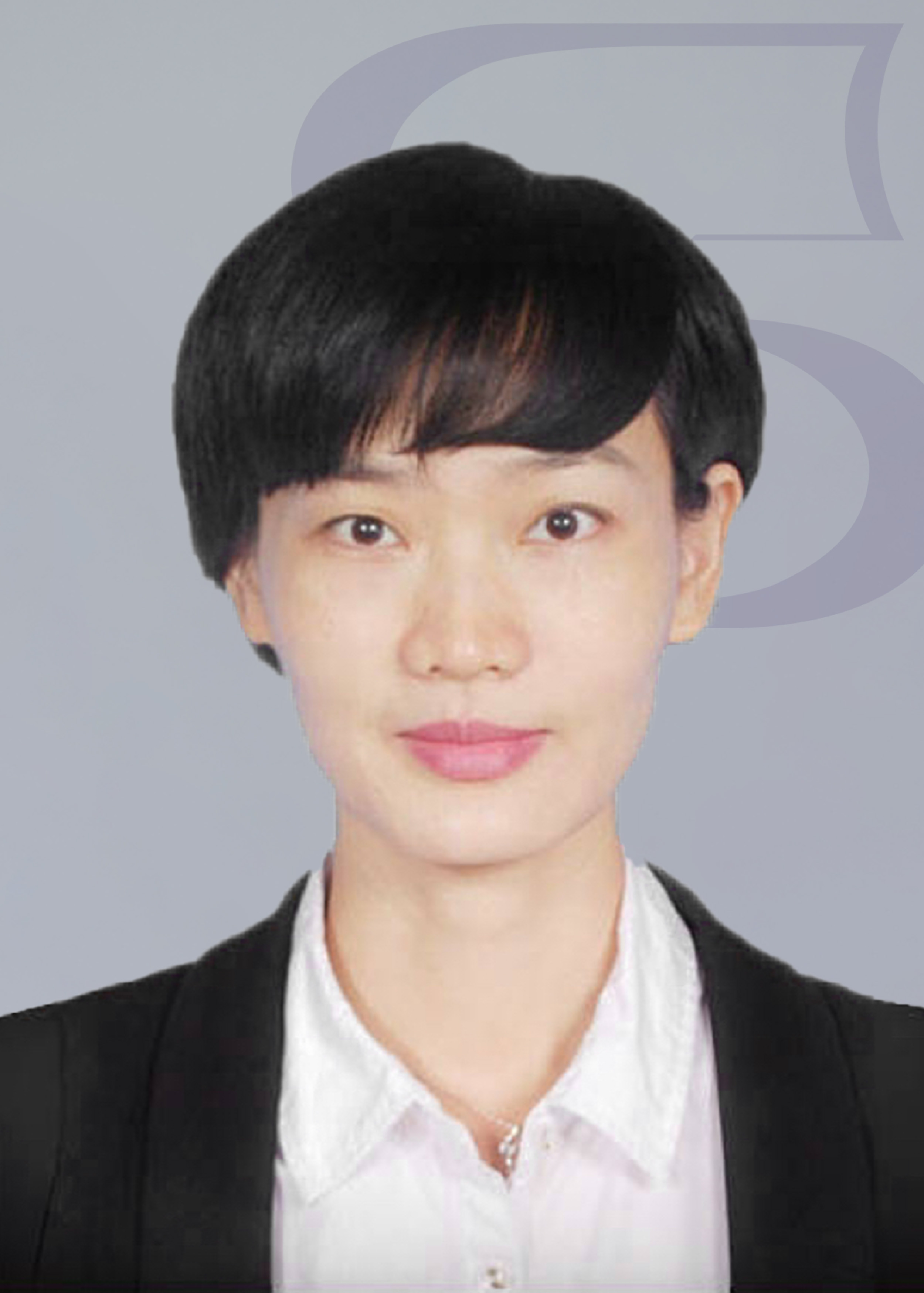 何莹莹