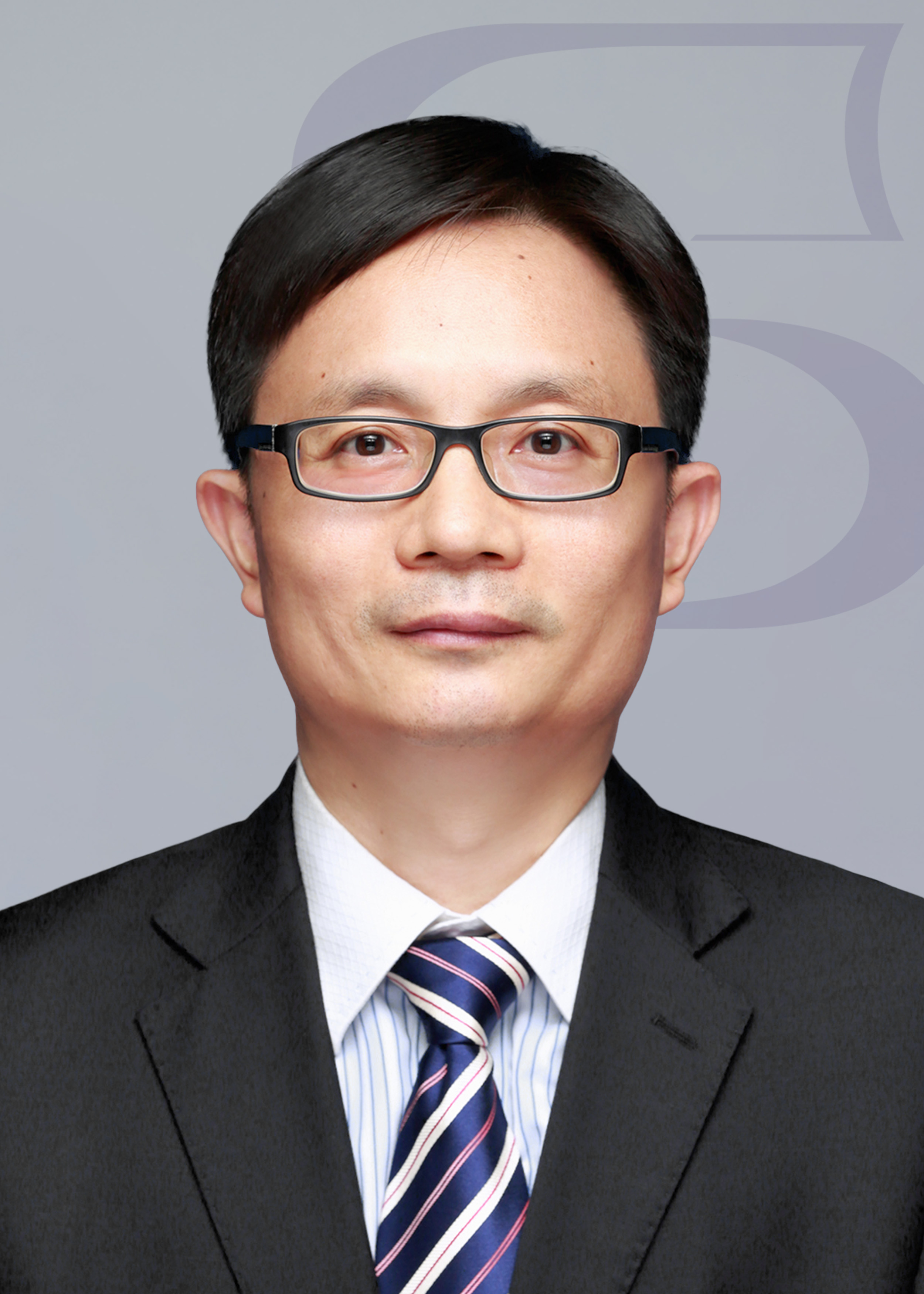 尹宏